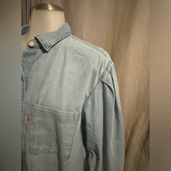 Levi’s vintage boxy, demin Jean shirt, blouse, button up size large - Picture 2 of 9